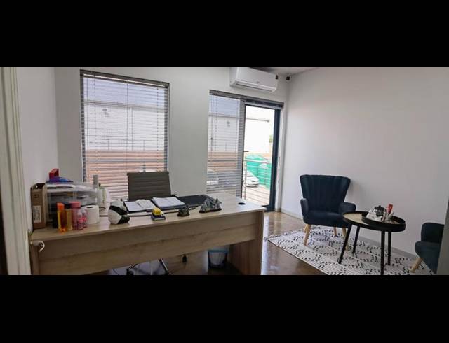 INDUSTRIAL PROPERTY TO RENT IN N4 GATEWAY INDUSTRIAL PARK